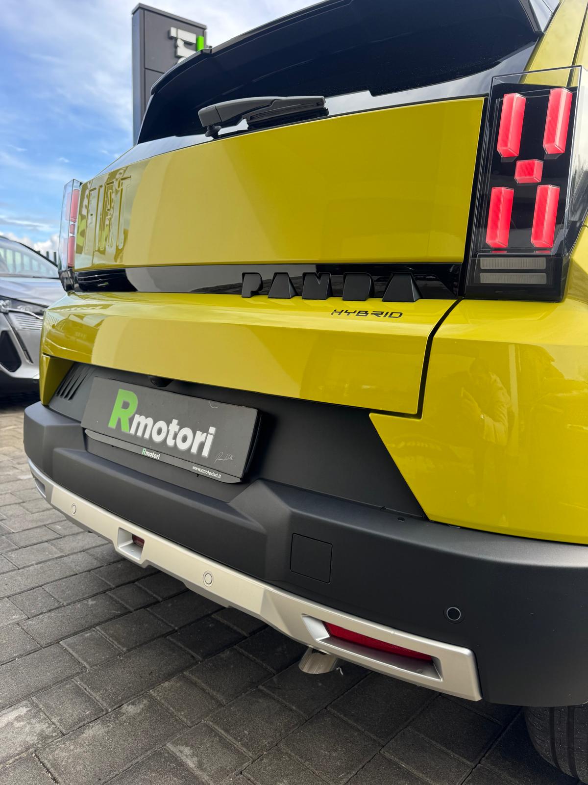 77023047-c536-4e2e-b251-c38134f03554