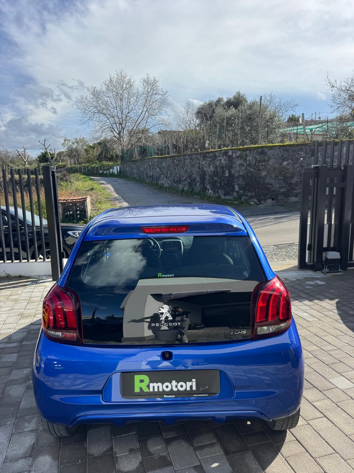 fdcf5ae0-2eb6-40ae-b975-dcaa3788847a