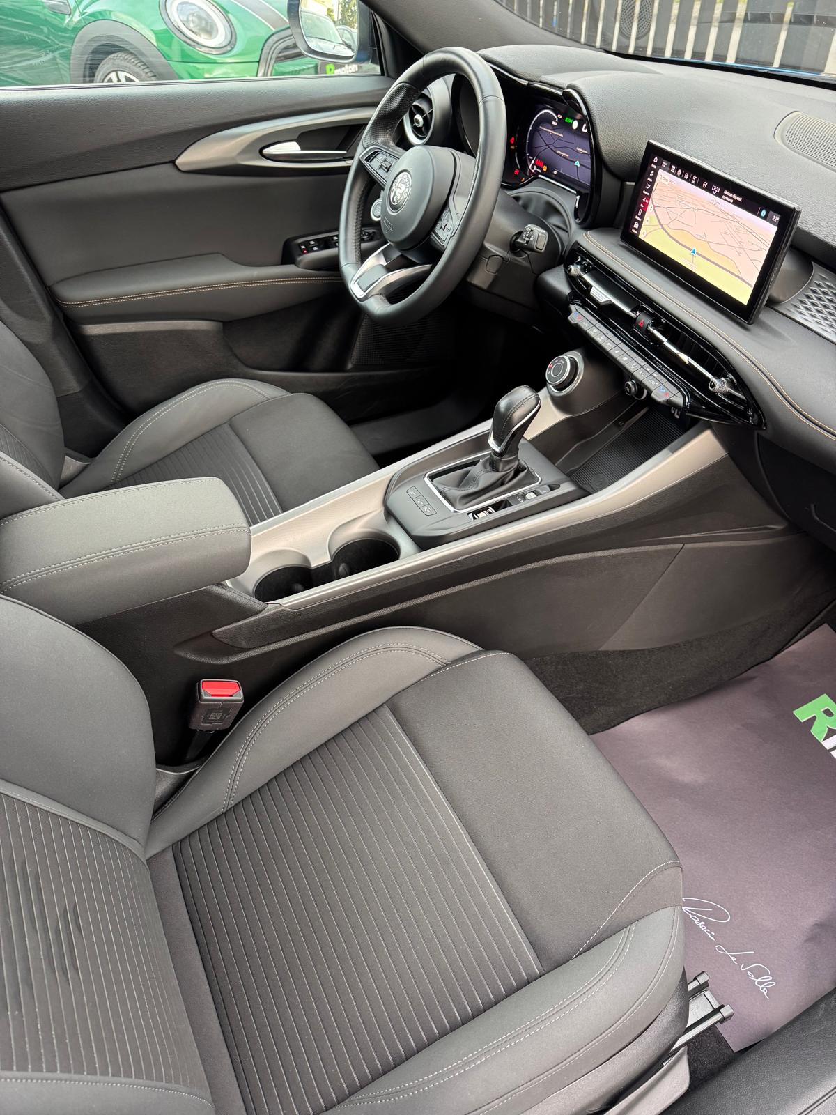 3ddf9403-4733-4b52-ad81-7f00733a9287